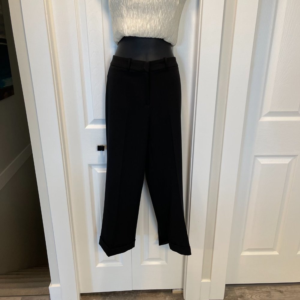 432 - NEW Joseph Ribkoff Capris
